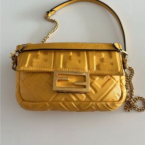 Fendi mini baguette
